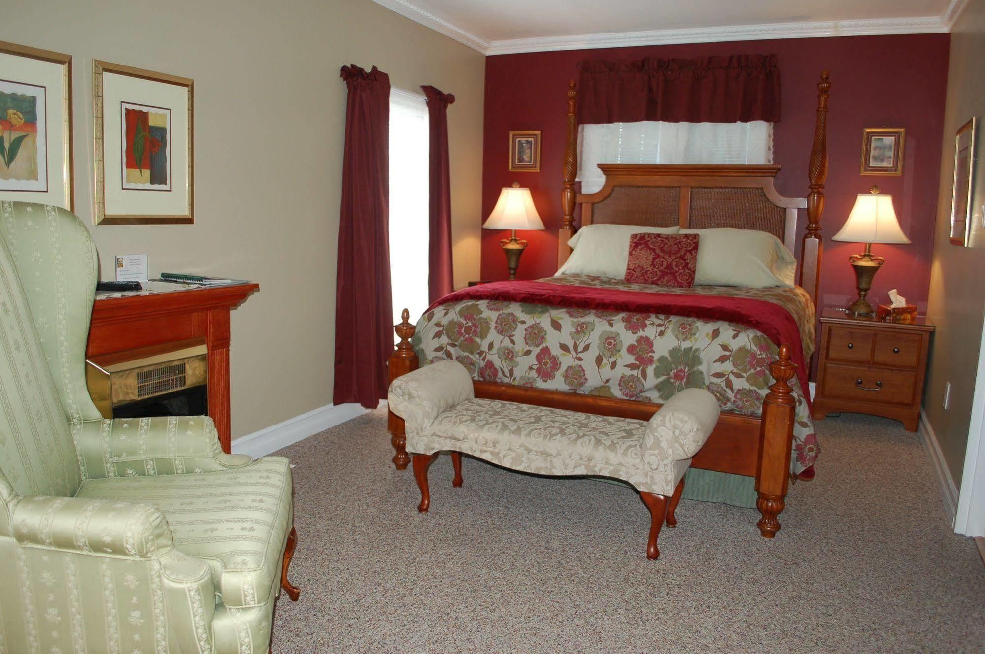 Accommodations Niagara Bed & Breakfast Екстер'єр фото
